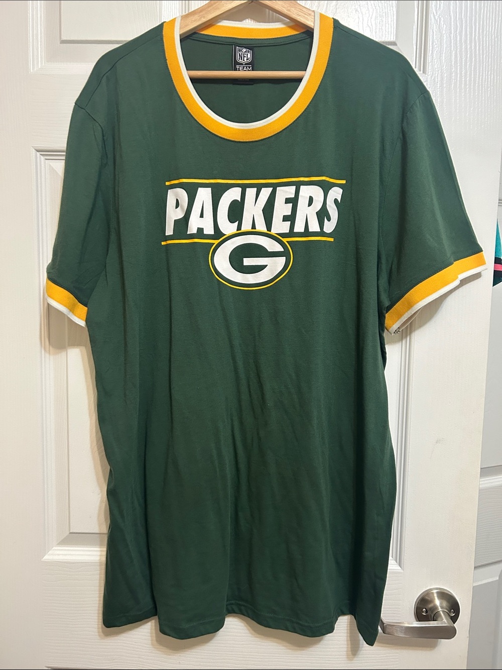 NFL Green Tee with Yellow and White Ribbed Collar XXL